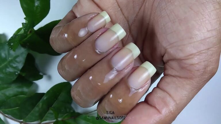 Como remover manchas amarelas das unhas dos p&eacute;s